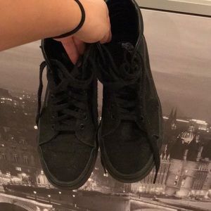 Black Vans -skateboard shoes